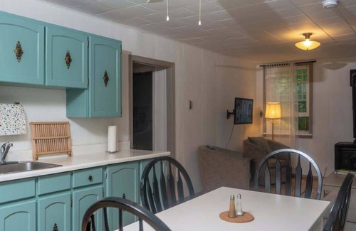 Tay Valley Cabina | 2-Bedroom Cottage #4 "Bradd"