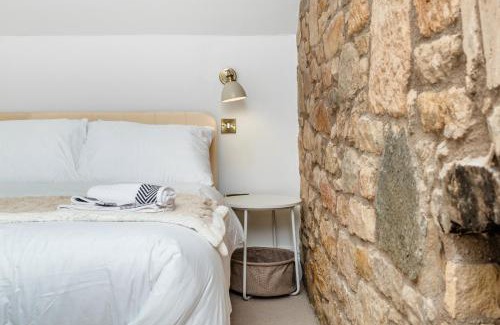 Newbattle Casa | 2 Bedroom Cottage-Free Parking