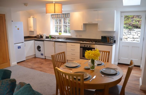 Helmsley Cabaña | 2 Bedroom Cottage Situated in The centre of Helmsley With Off Street Parking