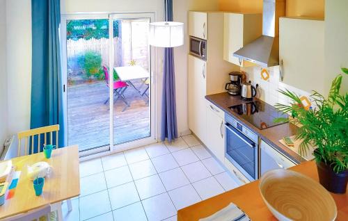 Jullouville Casa | 2 Bedroom Cozy Home In Jullouville
