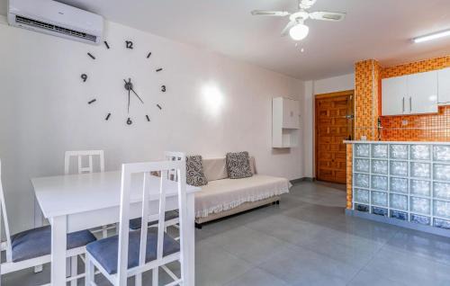 Velilla-Taramay Apartamento | 2 Bedroom Cozy Apartment In Almunecar