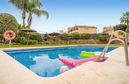 Puerto de la Duquesa Apartamento | Acogedor apartamento de 2 dormitorios.