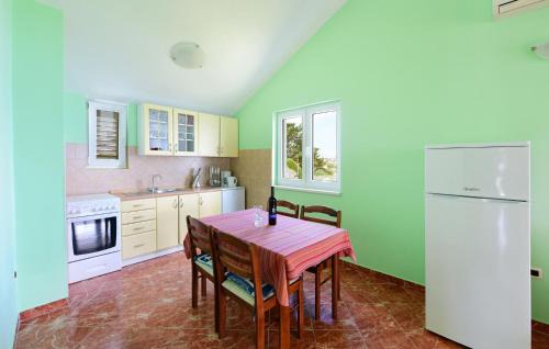 Ugljan Apartamento | 2 Bedroom Cozy Apartment In Ugljan