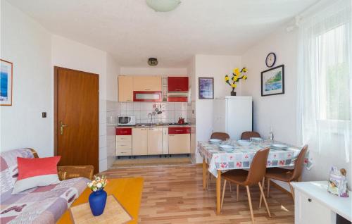 Pisak Apartamento | 2 Bedroom Cozy Apartment In Pisak