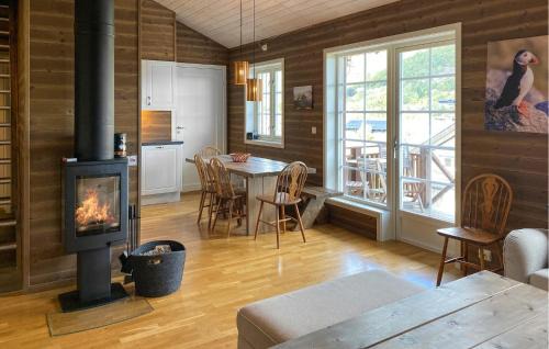 Oye Apartamento | 2 Bedroom Cozy Apartment In Stranda