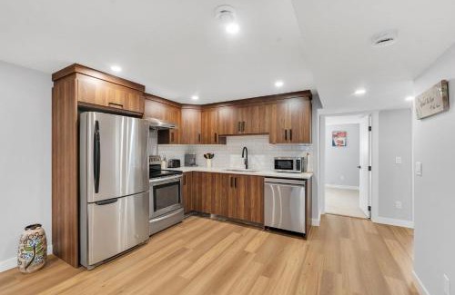 Haysboro Casa | 2 bedroom Cozy Secondary suite