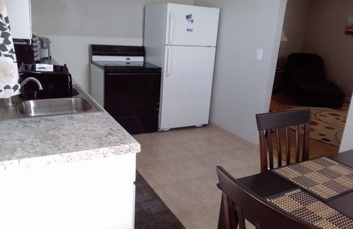Devils Lake Apartamento | 2 Bedroom Downtown Apartment with off street parking.