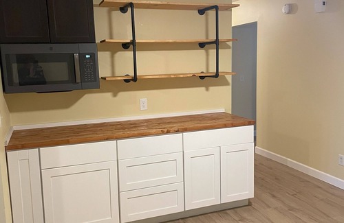 Lupton City Apartamento | 2-bedroom duplex in fabulous Chattanooga with WiFi, AC, pet friendly