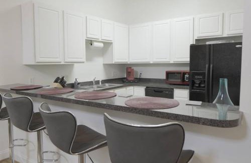 Arsenal Hill Casa | 2 Bedroom Escape - Downtown