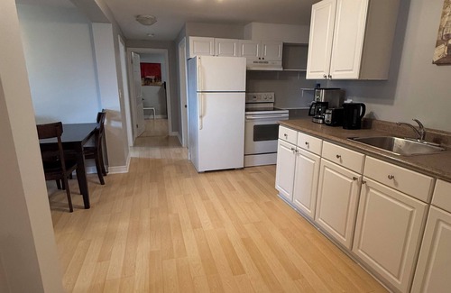 Terra Nova Apartamento | 2 Bedroom Executive Apartment - Airport Manor Apartment #1