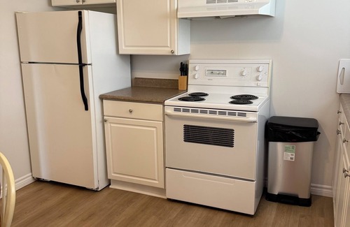 Terra Nova Apartamento | 2 Bedroom Executive Apartment near Airport - Airport Manor Unit #2