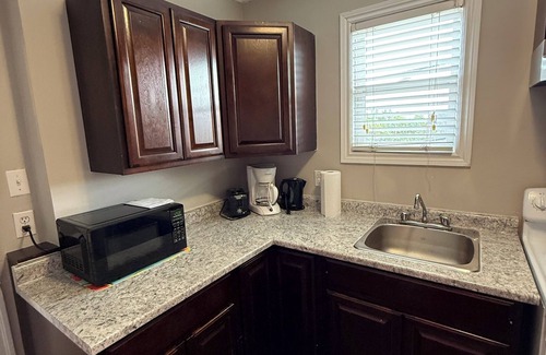 Terra Nova Apartamento | 2 Bedroom Executive Apartment near Airport - Airport Manor Unit #4