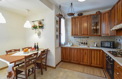Ospedaletto di Pescantina Casa | 2 Bedroom Gorgeous Home In Montemerlo