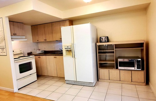 Village at York University Casa | 2-bedroom guest suite at YorkU+parking near subway