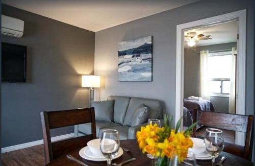 Roseneath Casa | 2 Bedroom Harbor Front Condo 10L