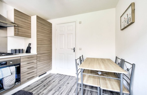 Bonnybridge Casa | 2-Bedroom Holiday Home With Private Garden & Parking
