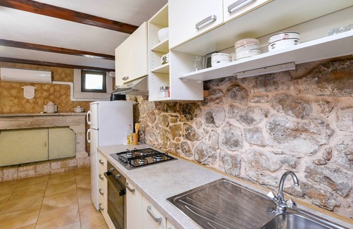 Stankovici Casa | Holiday Home Stone Oasis