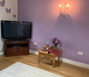 Tilney Fen End Casa | 2 bedroom Holiday home in Norfolk private field