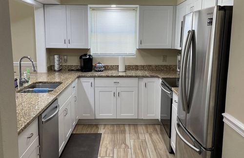 Fort Walton Beach Casa | 2 bedroom home located approximately 10 minutes from the beach!