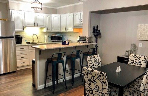 Harrisburg - Hershey Casa | 2-bedroom home along Riverfront in Serene Shipoke community of Harrisburg, PA