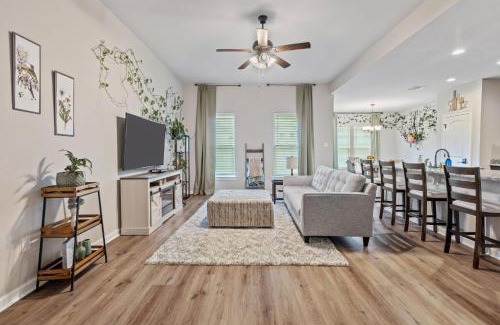 Lake Charles Casa | 2 Bedroom Home in Lake Charles
