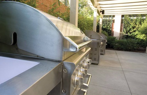 Anaheim Resort Apartamento | 2-bedroom hotel suites with WiFi, and Full kitchen. Close to Disneyland