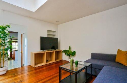 Pyrmont Casa | 2 Bedroom House at the Centre of Pyrmont