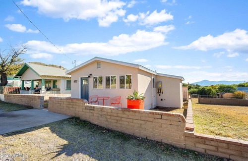 Bisbee Casa | 2-bedroom house in enchanting Bisbee with AC and front and rear decks.