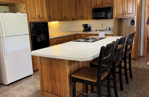 Santa Fe Casa | 2 bedroom house near Mark Twain Lake on Salt River! WiFi and Boat parking!