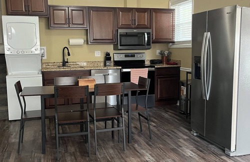 Dalton Casa | 2-bedroom house with AC, WiFi in delightful Dalton