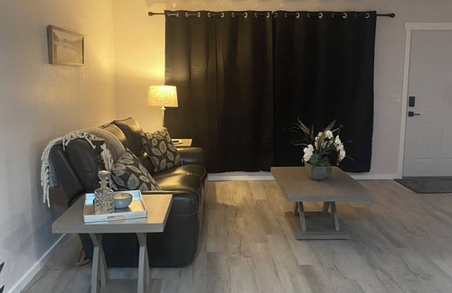 Okanogan County Casa | 2-bedroom house with a river view in Coulee Dam with WiFi, AC