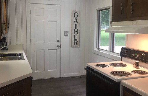 Delavan Casa | 2-bedroom lake house with WiFi, AC in fantastic Delavan Wi