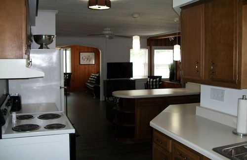 Delavan Casa | 2-bedroom lake house with WiFi, AC in fantastic Delavan Wi
