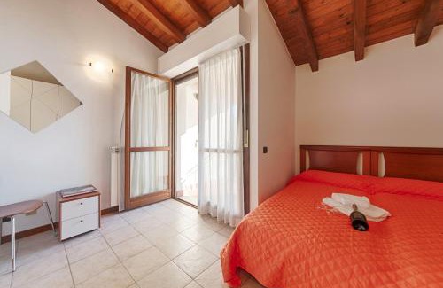 Acquaseria Apartamento | 2-Bedroom Lakeview Apartment At The Lake