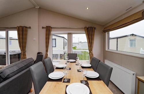 Pevensey Casa | 2 bedroom Lodge at Pevensey Bay