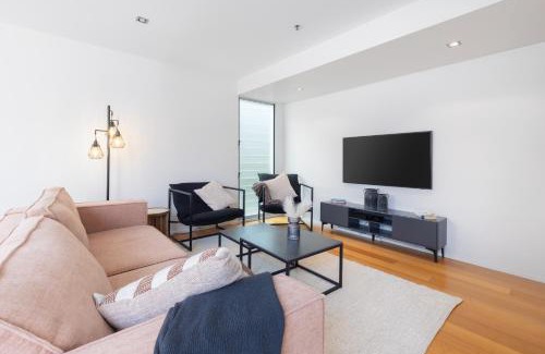 Teneriffe Apartamento | 2-Bedroom Loft near CBD & River with Pool and Free Parking