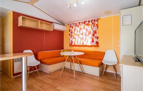 Chipiona Apartamento | 2 Bedroom Lovely Apartment In Chipiona