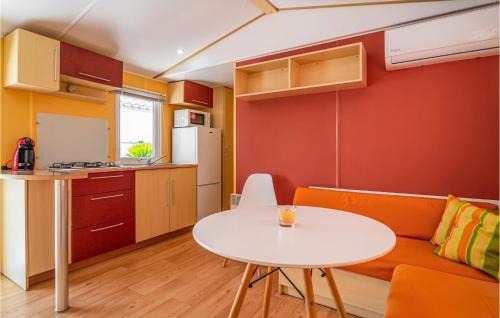 Chipiona Apartamento | 2 Bedroom Lovely Apartment In Chipiona