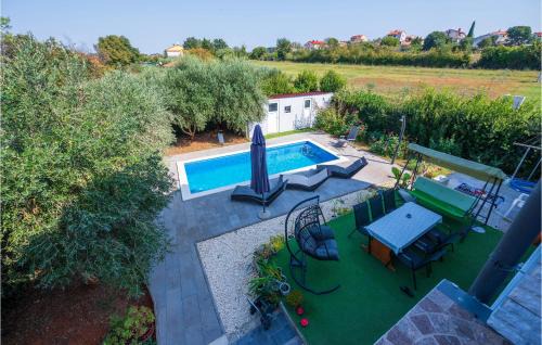 Skatari Apartamento | 2 Bedroom Lovely Apartment In Pula