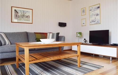 Ugglerum Casa | 2 Bedroom Lovely Home In Läckeby