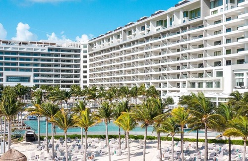 Punta Sam Apartamento | 2 Bedroom Luxury Beach Front Resort