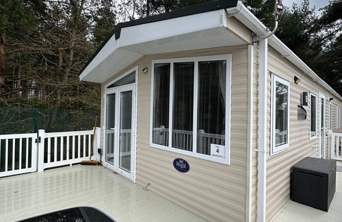 Ringwood Casa | 2 Bedroom Luxury Caravan on Family Park and short drive to Bournemouth Beach