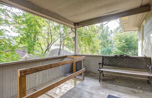 South Hyde Park Casa | 2-Bedroom Near the Plaza & Scenic Park 14