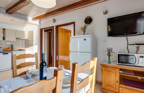 Stara Baska Apartamento | Bonito apartamento de 2 dormitorios en.