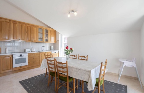 Podstrana Apartamento | Bonito apartamento de 2 dormitorios en.