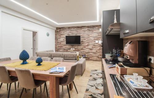 Mondragone Apartamento | 2 Bedroom Nice Apartment In Mondragone