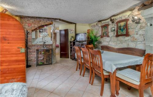 Vinodolska opcina Apartamento | 2 Bedroom Nice Apartment In Grizane