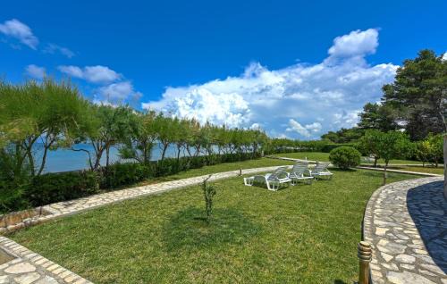 Ugljan Apartamento | 2 Bedroom Nice Apartment In Ugljan