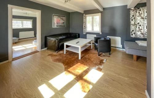 Huarod Casa | 2 Bedroom Nice Home In Huaröd