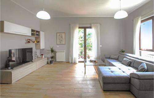 Pescia Casa | 2 Bedroom Nice Home In Pescia